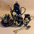 GOLDEN ROSE # PORȚELAN ALBASTRU COBALT DECORAT CU AUR, DE COLECȚIE