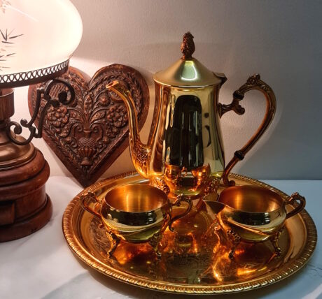 set cafea si tava rotunda placate cu aur